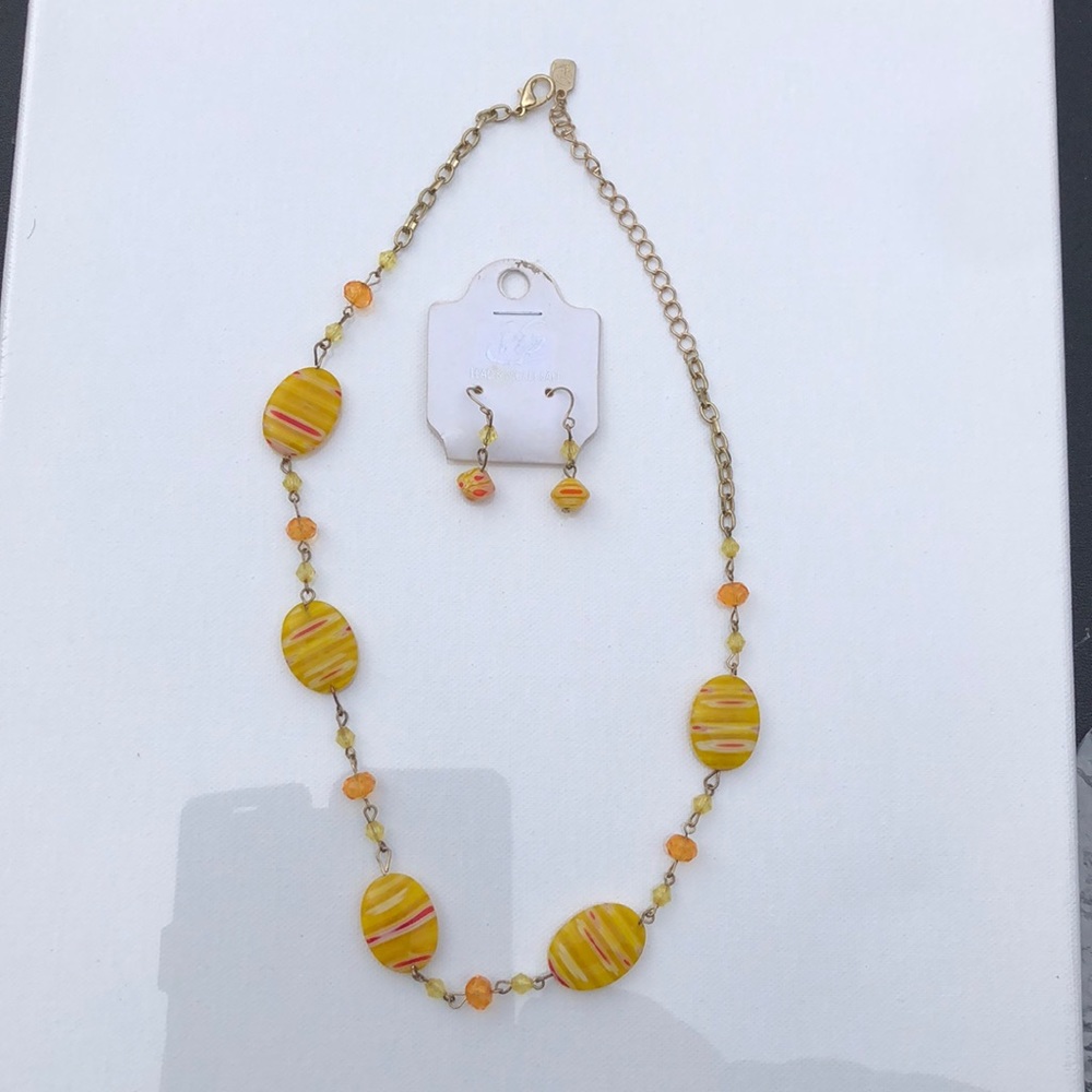 Necklace and Earring set